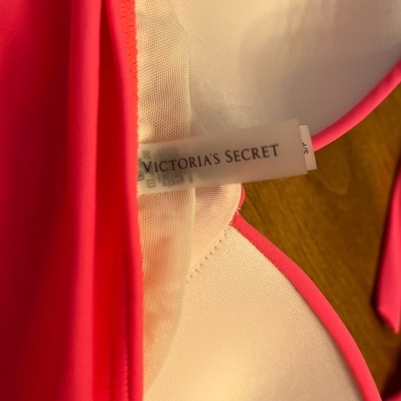 Victoria’s Secret Hot Pink Bathing Suit Ladies S/P EUC Summer Pool Beach Chic - Picture 4 of 9